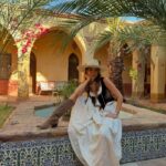 Rosanna Zanetti Instagram - Tengo muchas fotos del viaje a Egipto que no me dio tiempo de publicar, estas fueron en Luxor en el valle de las Reinas y valle de los Reyes. Este look fue de mis favoritos del viaje✨