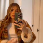 Rosanna Zanetti Instagram - 🐻✨🫰🏼🌻❄️