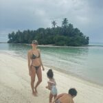 Rosanna Zanetti Instagram - En este viaje aprovechamos cada día al máximo ✨🦋🐚🌊