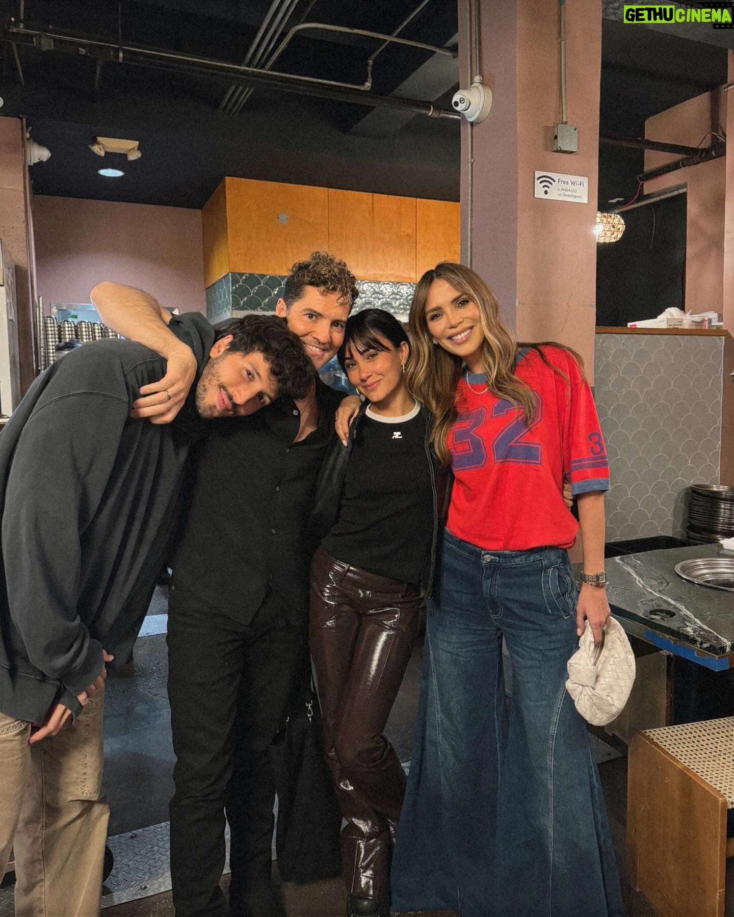 Rosanna Zanetti Instagram - LA 🌴 Gente bonita 🫰🏼 Amor ♥️ Antojitos ✨