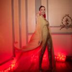 Rosanna Zanetti Instagram - 💛🌙✨ Fotitos de la fiesta de @bulululife después de los Goya. Sigo soñando con este look! 📸 @adrian_nucelaar