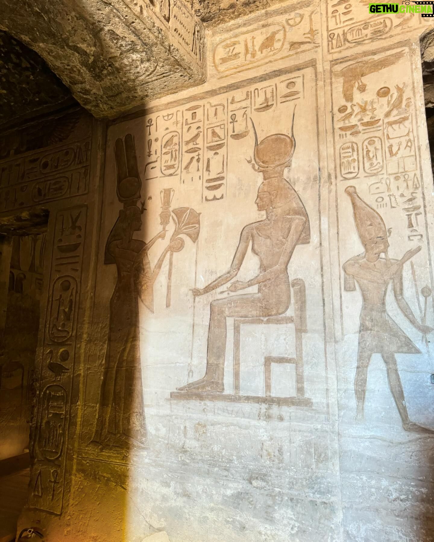 Rosanna Zanetti Instagram - Say yes to new adventures… #abusimbeltemple #egipto