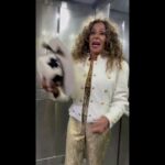 Rosario Flores Instagram - Caracas sin palabras, EMOCIONADA estoy y estaré mucho tiempo. Gracias por sentirme de esa manera!!! No lo puedo olvidar!! #venezuela #teatroteresacarreño #telodigotodoynotedigoná #caracas