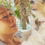 Rose McGowan Instagram - This is my great friend Estela. Perlita & Estela haven’t seen each other for 2 months. This is love. This is happiness. Translation: Esta es mi gran amiga Estela. Perlita y Estela no se ven desde hace 2 meses. Esto es amor. Esto es felicidad. #mexico #love #havanese #dogsofinsta #therapydog