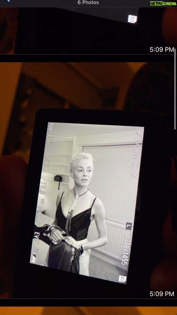 Rose McGowan Instagram - silence is louder than words #scream #journey