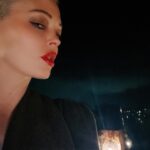Rose McGowan Instagram - How my livestream went in 4 photos. It’s always scary for me to go live. It takes a lot for me to reveal myself. Most of my life you’ve known me as a character. And it’s easier to hide behind a character than it is to smash the screen and be with the audience. Happy you could join me. It’s been a journey and I’m grateful you’re on it with me. #selfportraits #RoseArmy #instagramlive