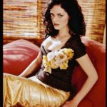 Rose McGowan Instagram - Beautiful photos. Looking back, I see a lovely young woman who had not found her voice, who suppressed until explosion. Don’t you sometimes wish you could go back and help your past self? I do. I would’ve told her to be proud of who she was, to not let Hollywood society dictate value and to not internalize stranger’s voices. Thank you @iconic_rosemcgowan for unearthing these images. #90s 📸 @andrewmacpherson_official
