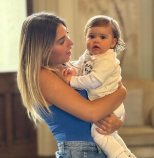 Rosie McClelland Instagram - Happy 21st Birthday week to my cousin & bestie, love you and River so much 🤍✨ @therealsophiagrace #family #bestie