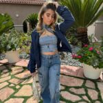 Rosie McClelland Instagram - Denim on denim 🩵🌴 #la #travel thank you @langhampasadena for hosting us x