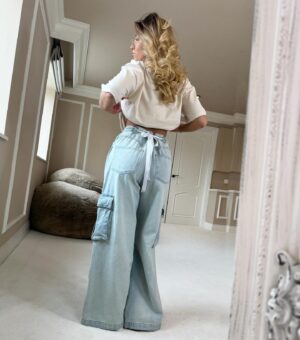 Rosie McClelland Instagram - “I like that I’m not typical” 🤍 If the jeans don’t fit find some ribbon 🤍🎀 Check out my latest TikTok for bow tutorial (link in bio)