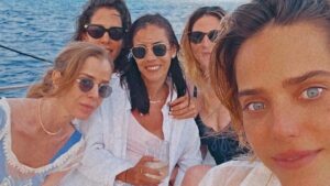 Rotem Sela Instagram - Maldives 2023 with my sisters 💕
#קרייתיות_לנצח 🩵🩵🩵
@adi.el_rom 
@gili_shuster 
@moranbra31 
@meyjewelry