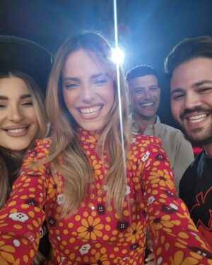 Rotem Sela Instagram - יומולדת שמח לחבר הכי טוב שלי, לפרטנר המושלם שלי,לחצי השני שלי, ללב שלי, לגבר (השני) של חיי, לאדם שגורם לי לצחוק עד שכואבת לי הבטן, שמכיר אותי כל כךךךךךך טוב מכל הכיוונים, שמרגיע אותי ושומר עלי, שיודע את כל הסודות שלי, שאומר לי תמיד את האמת, שמציץ לי תמיד בטלפון כשאני מסמסת, שנכנס אלי הביתה ומתחיל לדבר איתי גם כשאני באמצע מקלחת, שמרכל איתי עד השעות הקטנות של הלילה ושיודע שאני אהיה בשבילו עד סוף החיים לכל מה שרק ירצה. 
אני אוהבת אותך אסיל'ה שלי, אמן ותהיה מאושר שמח ובריא. אתה תמיד אומר לי שאני הלאקי צ'ארם שלך, אם רק היית יודע כמה אתה הלאקי צ'ארם שלי❤️ מזל טוב נשמה טובה שלי 🥳
(וד"ש מסינדי ואלירן)
@assiazar