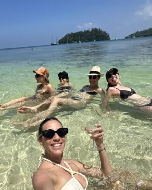 Rotem Sela Instagram - Seychelles 2023 🐠🐚🦀🌤
@clubmedseychelles 🤍
