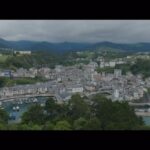 Rozalén Instagram - Me encanta que las canciones tengan varias vidas. Me ha hecho mucha ilusión que @jkalvarez_ haya elegido “Vivir” para acompañar esta emotiva historia y así darnos a conocer la bella Luarca, en Asturias 💞 Hace unas semanas estuve allí en la presentación del spot. Me enamoré… Y no veas lo que me cuidaron 🫠 Cuántos tesoros nos rodean!! #Luarca #Asturias #Vivir #NoTeOlvidesDeVivir