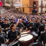 Rozalén Instagram - La ROMPIDA de L’Alcora 💞😭 Esto hay que vivirlo. Aún me vibra fuerte el pecho. Qué honor que nos hagáis partícipes de una tradición tan emocionante… En julio os devolveremos todo este Amor 🥺🙏 #Rompida #Tambor #SemanaSanta #Tradición