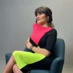 Rozalén Instagram - Ayer regresé a España después de estos dos días fugaces en Bogotá y otros dos días en Ciudad de México. (Estas son las únicas fotos que he hecho 🤣. Estaba pendiente de vivírmelo todo) Tengo mucho que mostrar para compartir y dar las gracias por todos los mimos que recibo cada vez que estoy por allí… 🥺 Mañana comienzo la promoción del nuevo disco aquí, en mi país y estoy con más pánico que nunca. Ea. Voy pa’atrás. Ojalá todo salga bien y yo sea capaz de expresar todo lo que esconde “El Abrazo” ❤️ #ElAbrazo #Rozalén