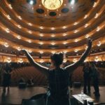 Rozalén Instagram – Más recuerdos del Liceu… 
Despertadme 😭💞

🎥 @improproductions