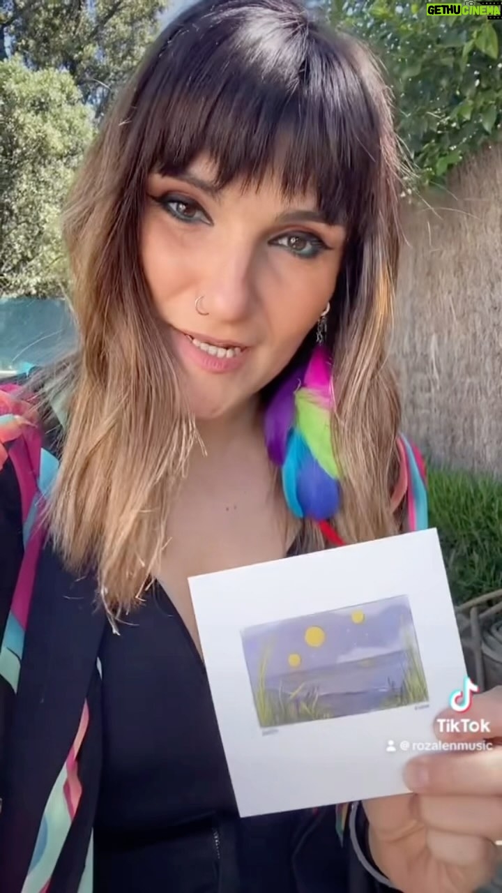 Rozalén - 9.6K Likes - Los 13 abrazos que esconde este disco 🫂💞
Ya lo habéis escuchado??
Tenéis favorita??
Mmmmmmmmm 😇
#ElAbrazo #Rozalén #NuevoDisco #ExplicaciónCanciones