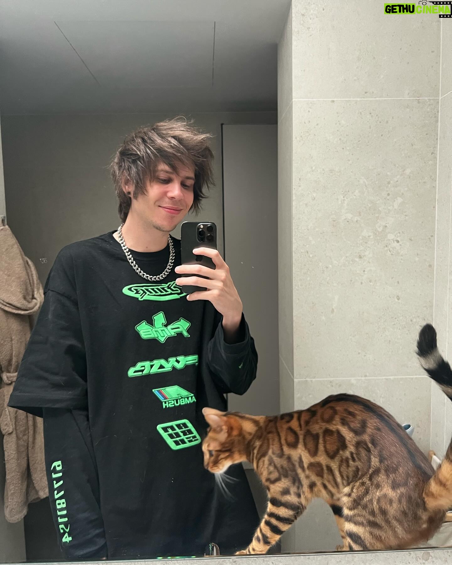 Rubén Doblas Gundersen Instagram - gatillo