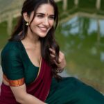 Ruhani Sharma Instagram - Mee Telugu Ammayi 🦋 . . . . . 📸 @pranil_chintewar Mua @makeuphairbyrahul Stylist @anushapunjala Saree @kushalethnix Assisted by @sai_mad_max1