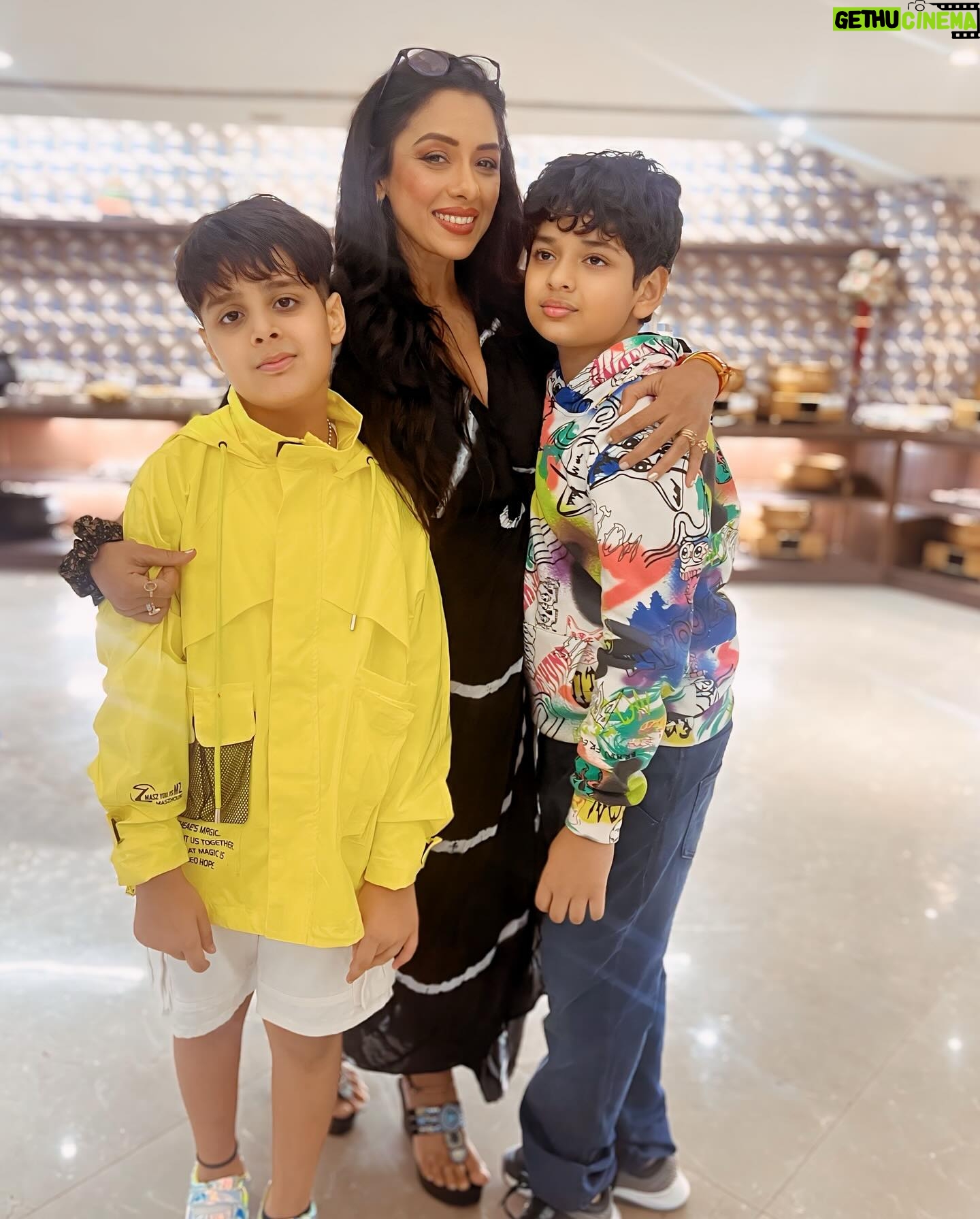 Rupali Ganguly Instagram - My SonShine🌞♥️🧿🧿🧿 Mere bete ke bestie ke bday ka photo dump 😍 #happybirthday #photodump #instagood #rupaliganguly #grateful #rudranshverma #jaimatafi #jaimahakal🙏🕉 Styled by @hitendrakapopara Outfit by @urbanestaa Styling team @nidhi_harsora21