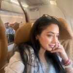 Rupali Ganguly Instagram – Selfie time 🤳🌞

#rupaliganguly #flight #travel #selfie #jaimatadi #jaimahakaal 
@navgauriboutique @deepika_lonkar_23