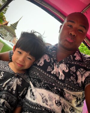 Rusameekae Fagerlund Instagram - “ก่อนจะซิ่ง….ลุกก็นิ่งมาก่อน“
#ลุงแข #วิถีคิงคอง