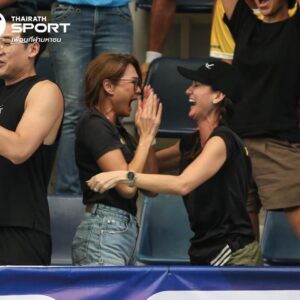 Rusameekae Fagerlund Instagram - ” 🥇 @5kye_s love ya ❤️ hello คุย โทรศัพท์ในน้ำได้เก่งมาก 🤣🤣🤣 สกาย์สุดมากครับ เก่งที่สุด ว่ายมันมาก แต่กองเชียร์นั้น 5555555 น่าจะมันกว่า @metinee ”
