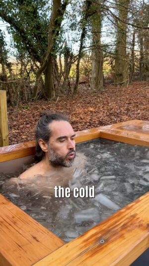 Russell Brand Instagram - DISCIPLINE (as much as possible)
What does your morning look like?
🤦👉🙏👉🥶👉🙏👉✍️👉👫