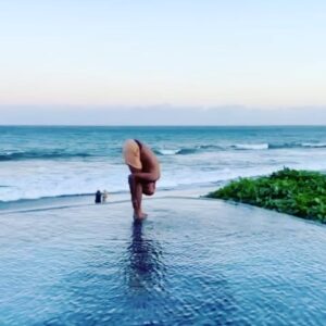 Russell Simmons Instagram - Flexibility in the spine is said to be the key to remaining youthful  and activating spiritual growth  so my 100 plus year old ass is always lengthening the spine 😂#chinesemedicine #yogananda #qigong ❤️