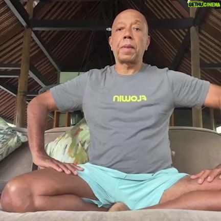 Russell Simmons - 2K Likes - Whats a gift if u are not sharing give what u are receiving❤️