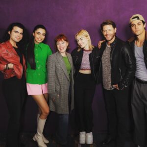 Ruth Connell Instagram - Went all out on photo ops this con - managed to get a @thecwwinchesters one!!!! Woot! Not to mention the rest….😉 Thank you @chrisschmelke for indulging me beyond ridiculousness and @creationent for the weekend’s LOVE 💚#spnatl #spnfamily