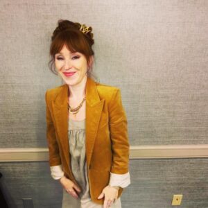 Ruth Connell Instagram - Found a tiny crown today - felt cute 👑 
Won’t delete later.