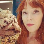 Ruth Connell Instagram - Mall of America you don’t do things by halves - I can’t take it! 🥹❤️