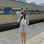 Rutricha Phapakithi Instagram – 갑시다🚞🚃🚃💨