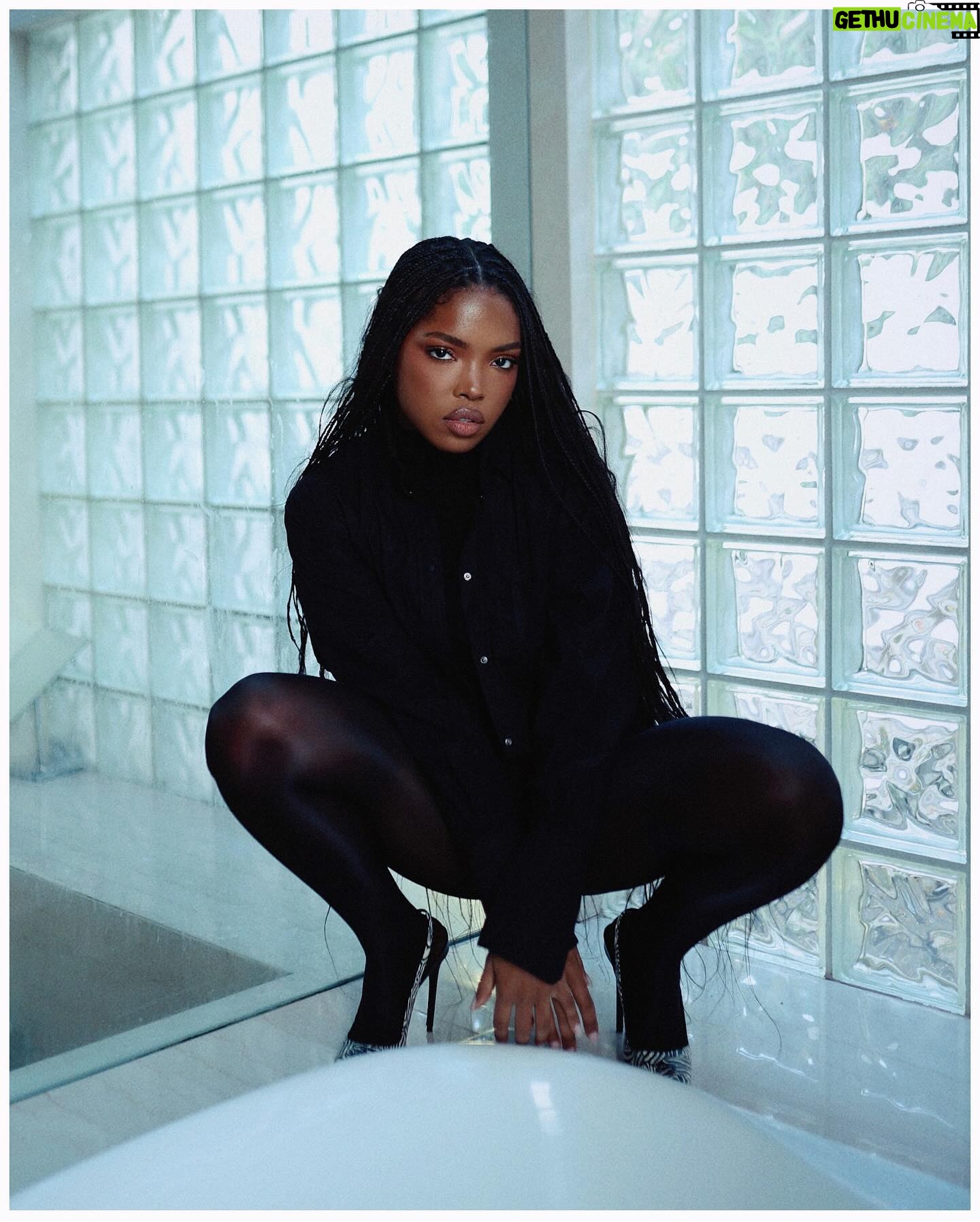Ryan Destiny - 213.3K Likes - Year of the Goat.
Thankful is all I am.
photo / @nastyalisenko