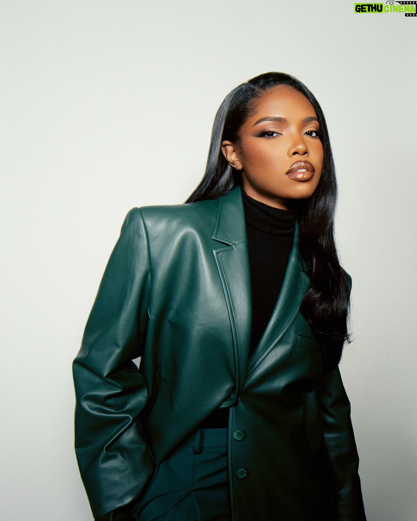 Ryan Destiny Instagram - 🥊 before seeing @creedmovie the other night ……… you just gotta go see it.