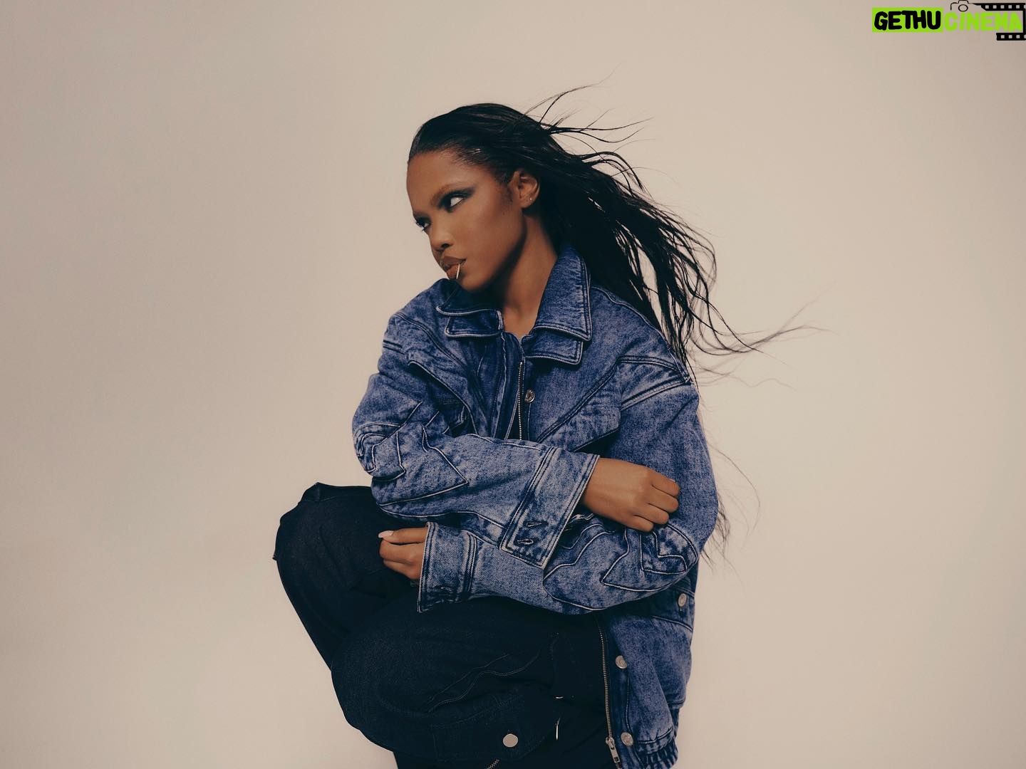 Ryan Destiny Instagram - lie like that is out this friday….