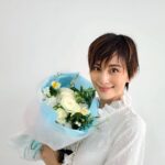 Ryoko Yonekura Instagram - ヨンから素敵なお花💐いただきました！ いつもありがとう❤️ I got some beautiful flowers from my sister Youn❤️ @youn1029 @coel.official #感謝