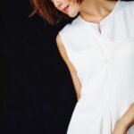 Ryoko Yonekura Instagram - みなさんお元気ですか？ 急に涼しくなって 秋を感じられる季節になりしたね🍂 食欲の秋😋 読書の秋📚 スポーツの秋💪 芸術の秋✨ 私は…食欲が止まらない💦 @t.minamoto @okuhara_seiichi @kozueonuma.eleven.stylist #秋 #風邪ひかないようにね #TEECHI