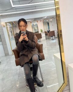 Ryu Hye-young Instagram - 🥳