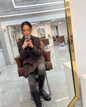 Ryu Hye-young Instagram - 🥳