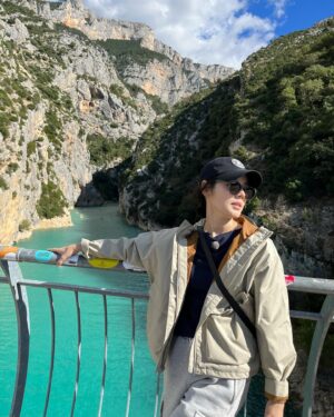 Ryu Hye-young Instagram - 베르동에서 🚣🏻‍♀️

#tvn #텐트밖은유럽