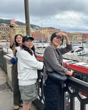 Ryu Hye-young Instagram - ⛺️🏝️니스에서. 

#tvn #텐트밖은유럽