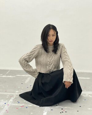Ryu Hye-young Instagram - 🤎🩶
