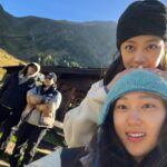 Ryu Hye-young Instagram - . 몽블랑 안녕 레만호수 안녕 🩵🚤 #tvn #텐트밖은유럽