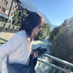 Ryu Hye-young Instagram - 에귀 디 미디🏔️ #tvn #텐트밖은유럽