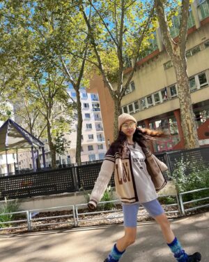 Ryu Hye-young Instagram - 리옹🍽️

#tvn #텐트밖은유럽