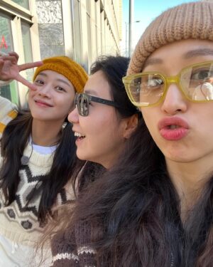 Ryu Hye-young Instagram - 리옹🍽️

#tvn #텐트밖은유럽