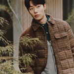 Ryu Jun-yeol Instagram - 🐎🎄🎁 Photographer @parkjongha Stylist @hye_young_style Hair @iljung_lee Make up @ansunghee7777